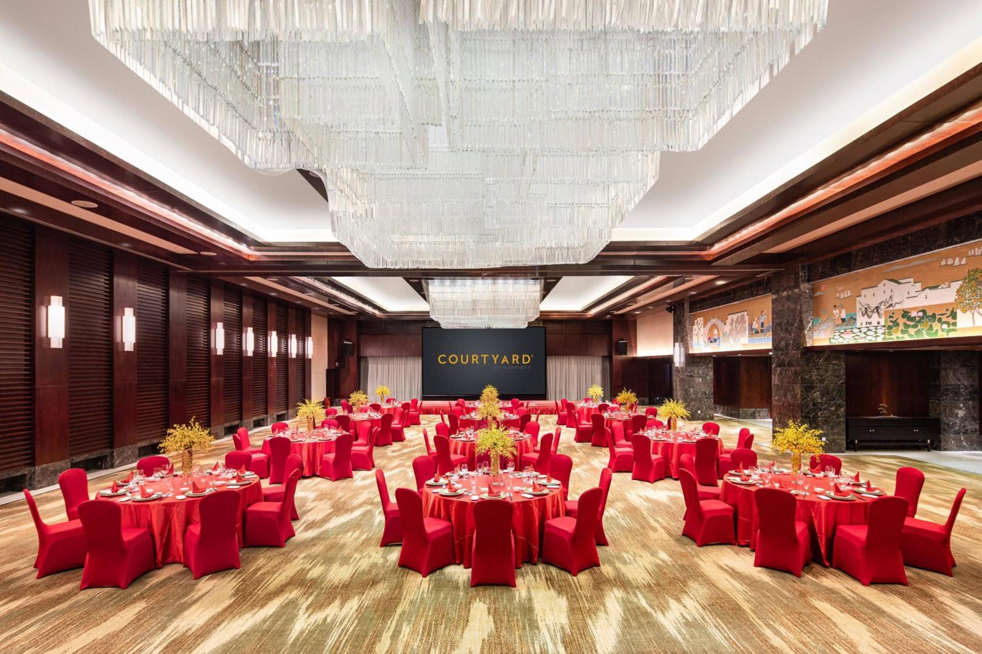 Courtyard By Marriott Wuxi Lihu Lake Exteriör bild