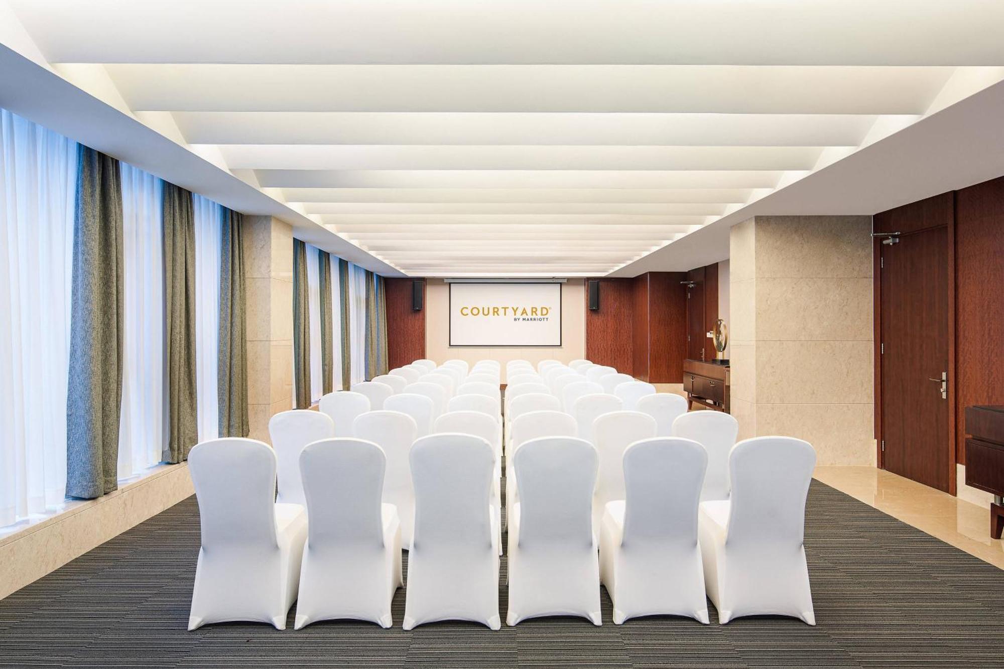Courtyard By Marriott Wuxi Lihu Lake Exteriör bild