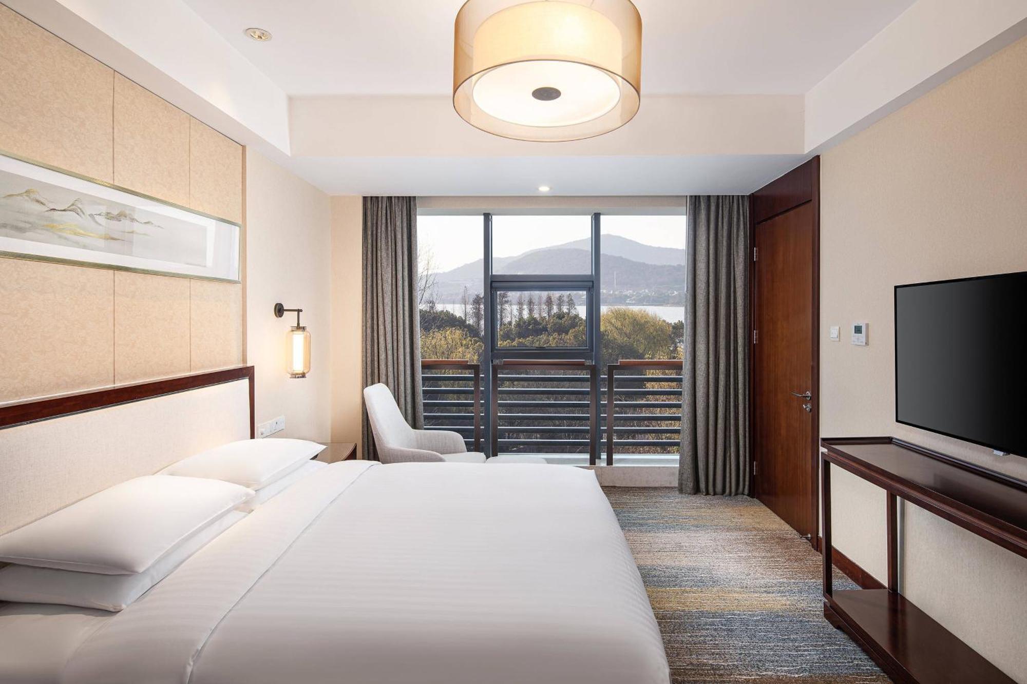 Courtyard By Marriott Wuxi Lihu Lake Exteriör bild