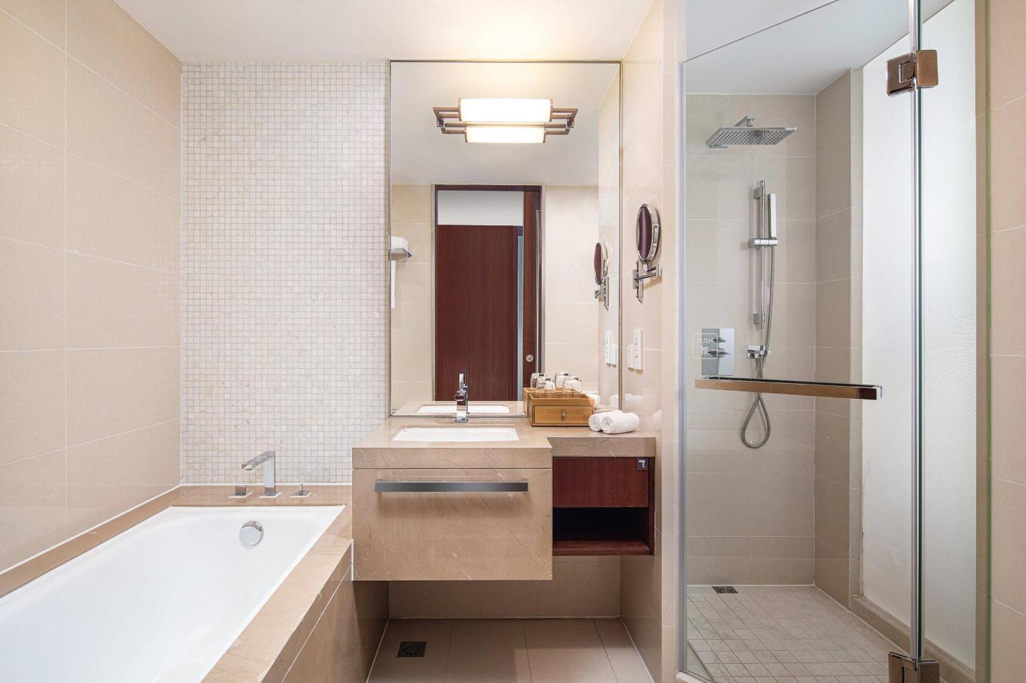 Courtyard By Marriott Wuxi Lihu Lake Exteriör bild