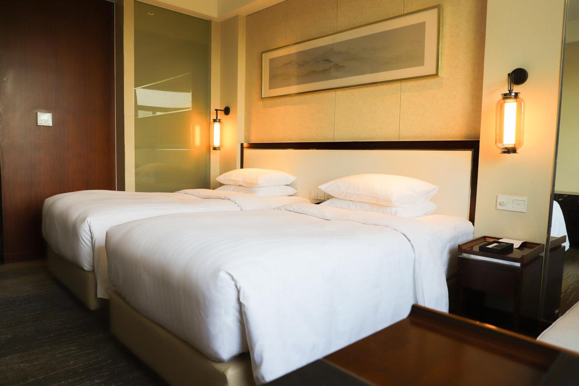 Courtyard By Marriott Wuxi Lihu Lake Exteriör bild