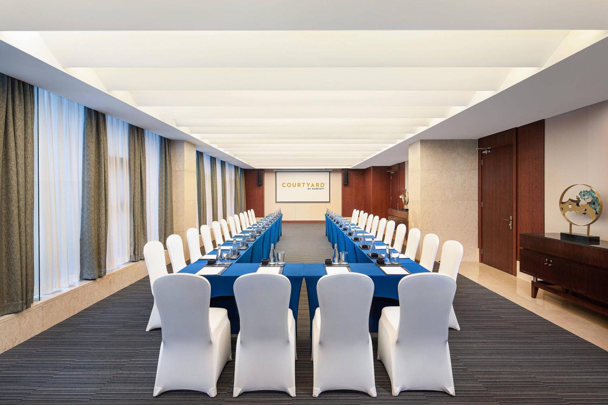 Courtyard By Marriott Wuxi Lihu Lake Exteriör bild